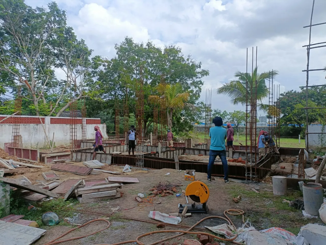Nivaas Foundations RCC column construction, Sholinganallur